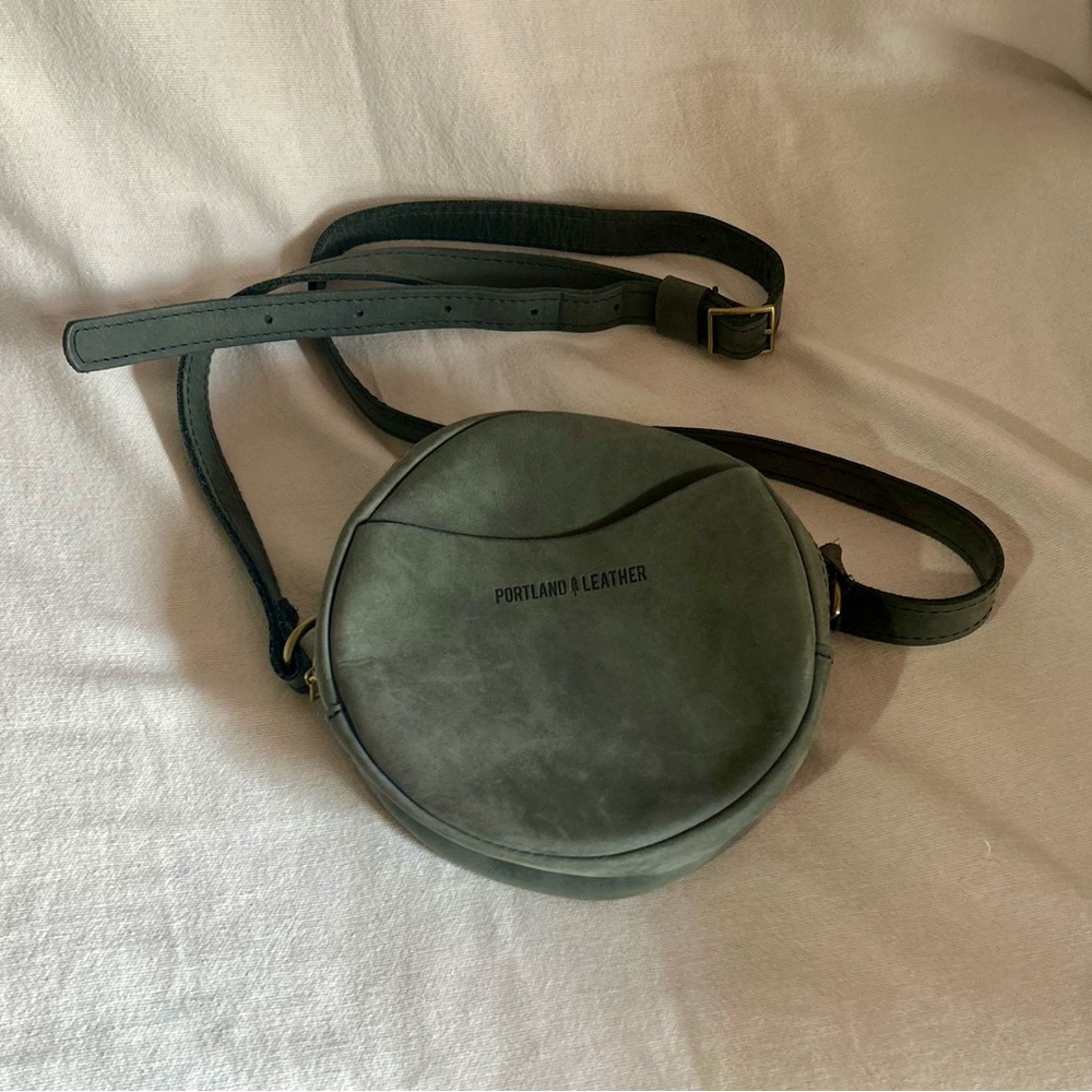 Portland Leather Gray Crossbody Circle Circular Bag Geometric Adjustable Purse